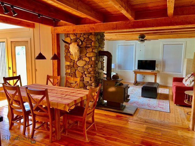 9 Grizzly Meadow Road, Emigrant, MT 59027