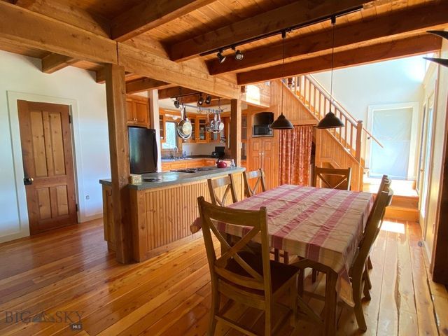 9 Grizzly Meadow Road, Emigrant, MT 59027