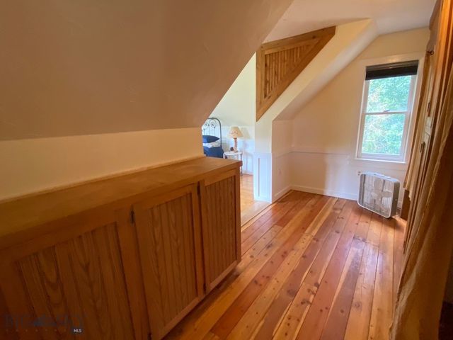 9 Grizzly Meadow Road, Emigrant, MT 59027