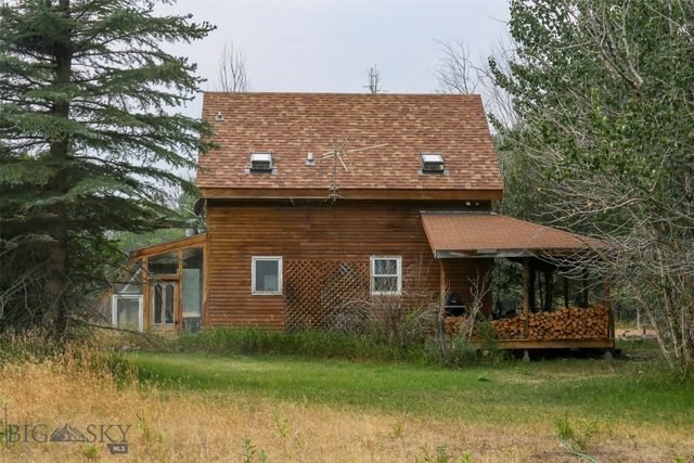9 Grizzly Meadow Road, Emigrant, MT 59027