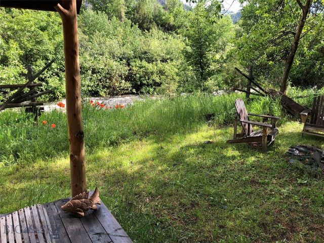 9 Grizzly Meadow Road, Emigrant, MT 59027