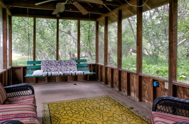 9 Grizzly Meadow Road, Emigrant, MT 59027