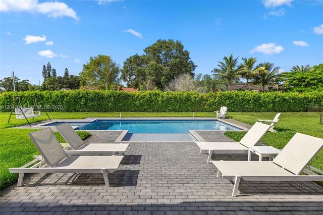 14850 Millstone Ranches Dr, Davie, FL 33331