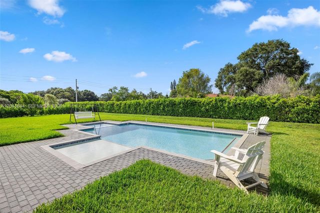 14850 Millstone Ranches Dr, Davie, FL 33331