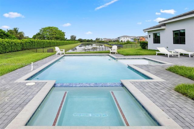 14850 Millstone Ranches Dr, Davie, FL 33331