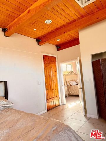 11077 Pacific View Drive, Malibu, CA 90265