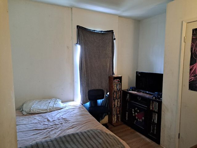 374 N Poplar Avenue, Fresno, CA 93701