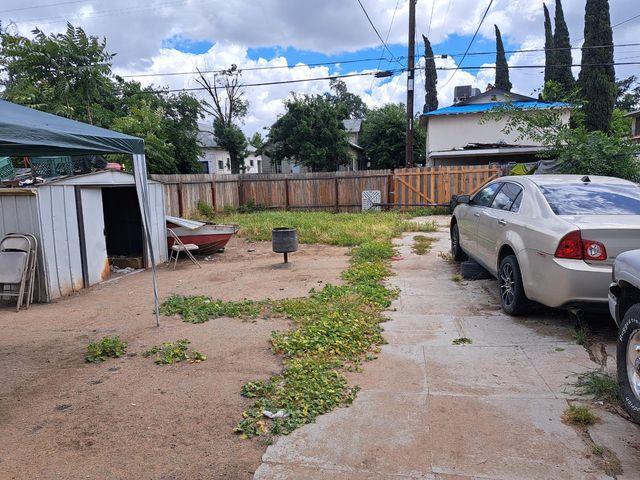 374 N Poplar Avenue, Fresno, CA 93701