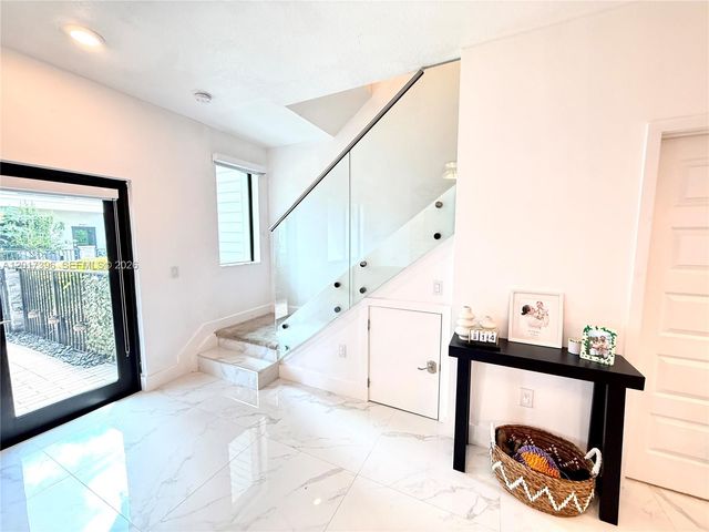 4680 NW 83rd Path 4680, Doral, FL 33166