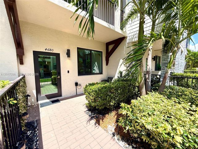 4680 NW 83rd Path 4680, Doral, FL 33166