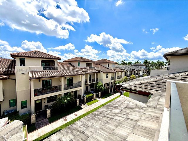 4680 NW 83rd Path 4680, Doral, FL 33166