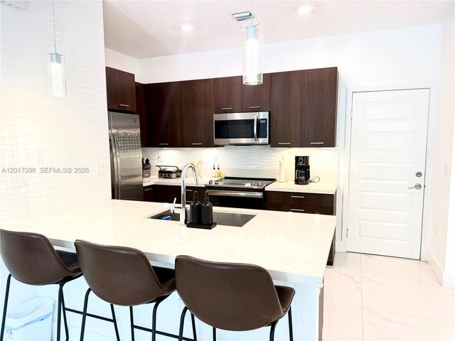 4680 NW 83rd Path 4680, Doral, FL 33166