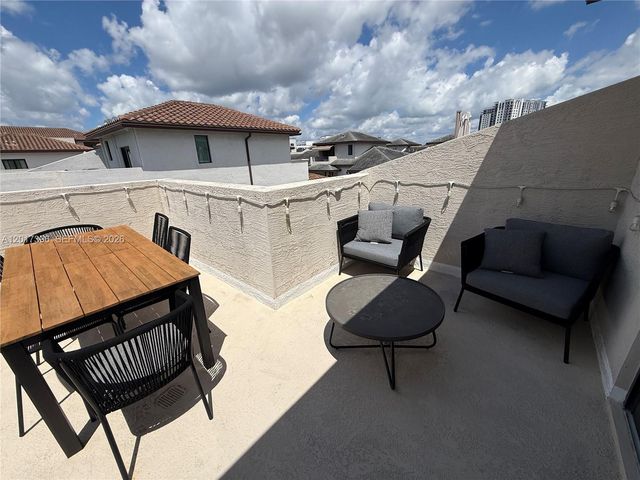4680 NW 83rd Path 4680, Doral, FL 33166
