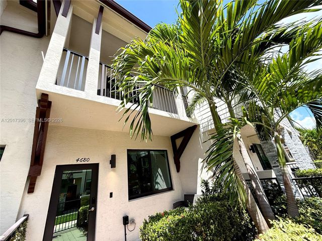 4680 NW 83rd Path 4680, Doral, FL 33166