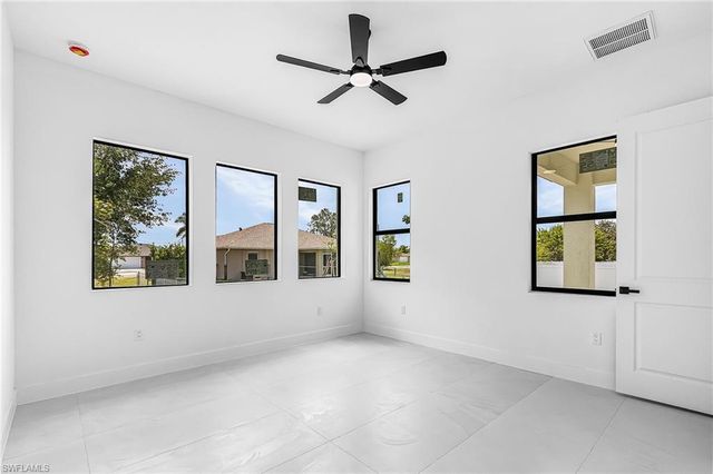 324 NE 15th ST, Cape Coral, FL 33909