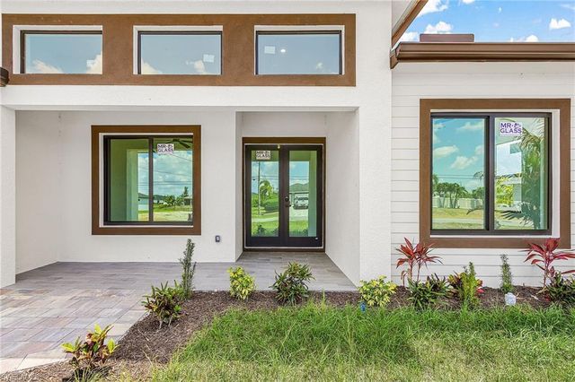 324 NE 15th ST, Cape Coral, FL 33909