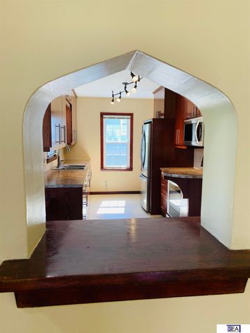 4521 A Street, Omaha, NE 68106