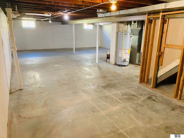 4521 A Street, Omaha, NE 68106