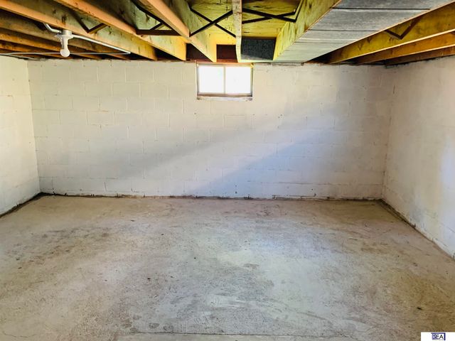 4521 A Street, Omaha, NE 68106