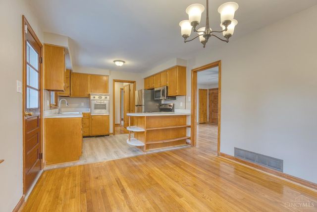 2990 Old St Rt 32, Williamsburg Twp, OH 45103