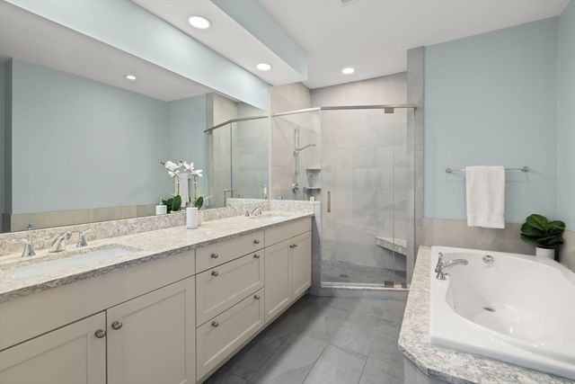 48 Summit Rd 9, Belmont, MA 02478