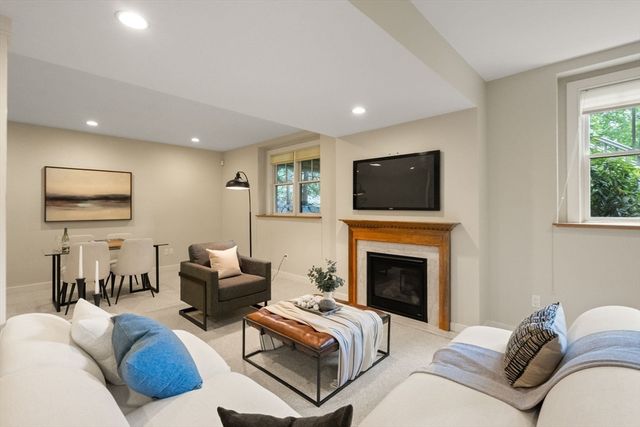 48 Summit Rd 9, Belmont, MA 02478
