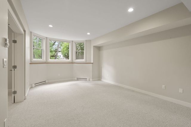 48 Summit Rd 9, Belmont, MA 02478