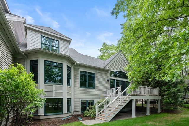 48 Summit Rd 9, Belmont, MA 02478