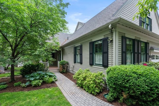 48 Summit Rd 9, Belmont, MA 02478