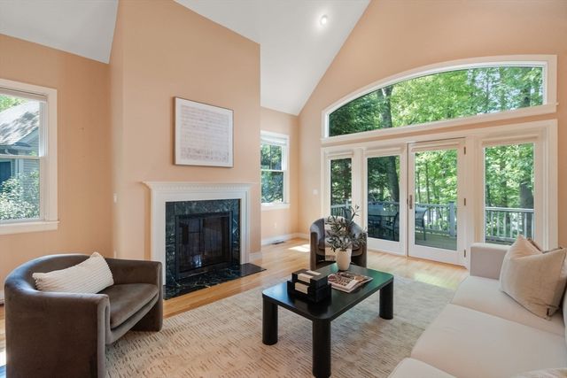 48 Summit Rd 9, Belmont, MA 02478