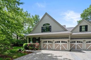 48 Summit Rd 9, Belmont, MA 02478
