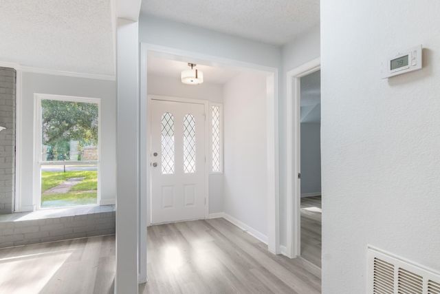 3820 Evergreen Drive, Dickinson, TX 77539