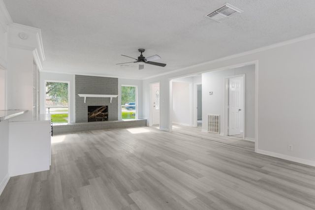 3820 Evergreen Drive, Dickinson, TX 77539