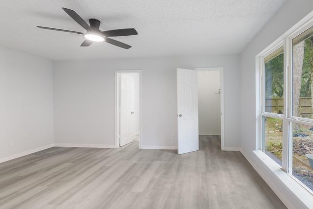 3820 Evergreen Drive, Dickinson, TX 77539