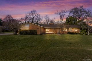 5799 BLANDFORD Court, Bloomfield Hills, MI 48302