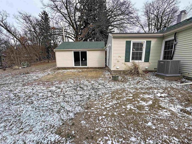 1213 29th Avenue Court Court, Moline, IL 61265