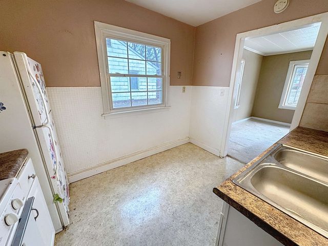 1213 29th Avenue Court Court, Moline, IL 61265