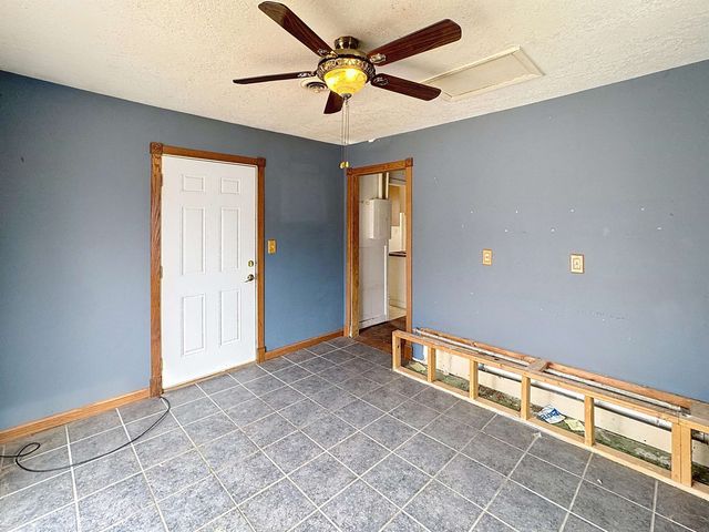 1213 29th Avenue Court Court, Moline, IL 61265