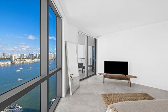 17111 Biscayne Boulevard 2103, North Miami Beach, FL 33160