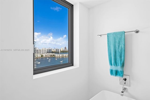 17111 Biscayne Boulevard 2103, North Miami Beach, FL 33160
