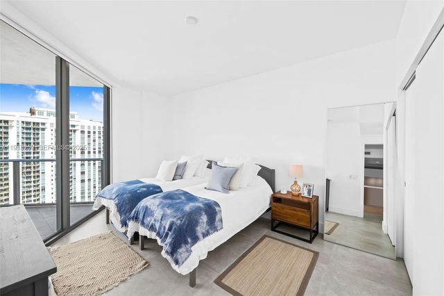 17111 Biscayne Boulevard 2103, North Miami Beach, FL 33160