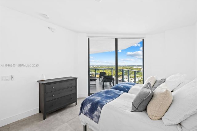 17111 Biscayne Boulevard 2103, North Miami Beach, FL 33160