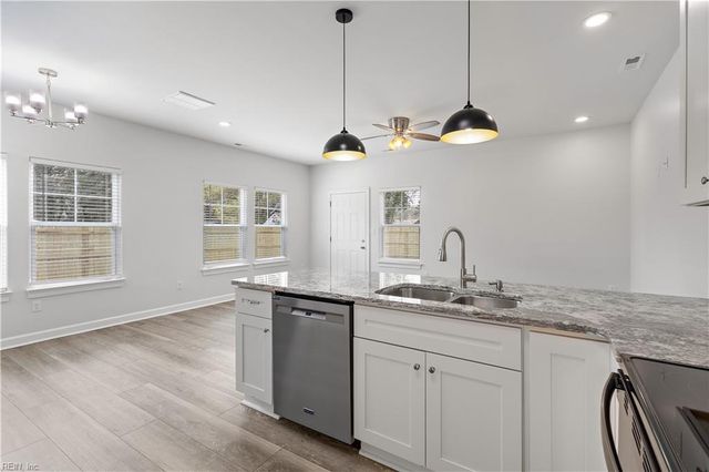 22 Radford ST, Portsmouth, VA 23701