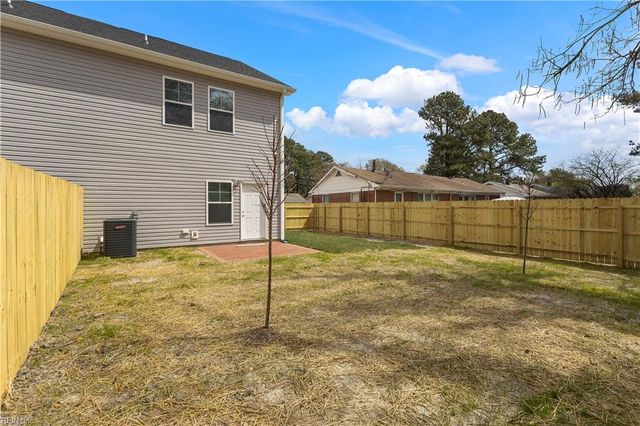 22 Radford ST, Portsmouth, VA 23701