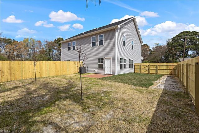 22 Radford ST, Portsmouth, VA 23701