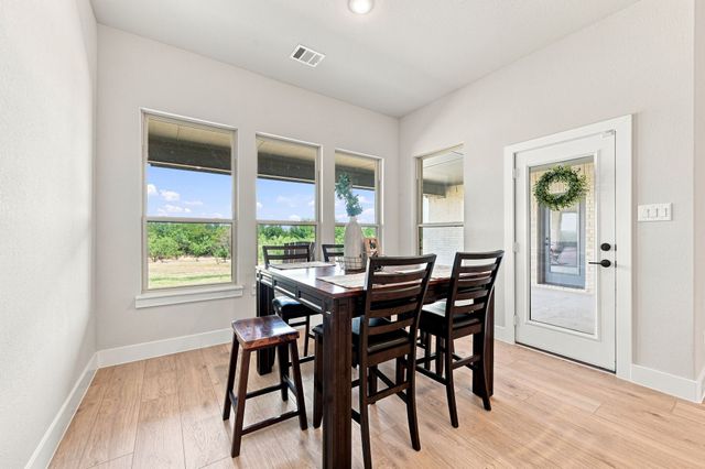 341 Wagon Trail, Waxahachie, TX 75165