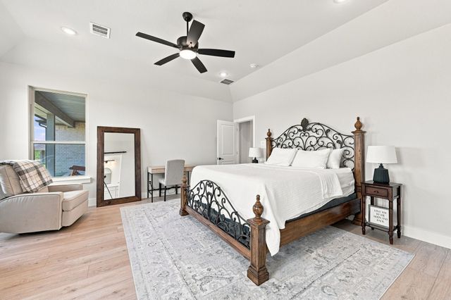 341 Wagon Trail, Waxahachie, TX 75165