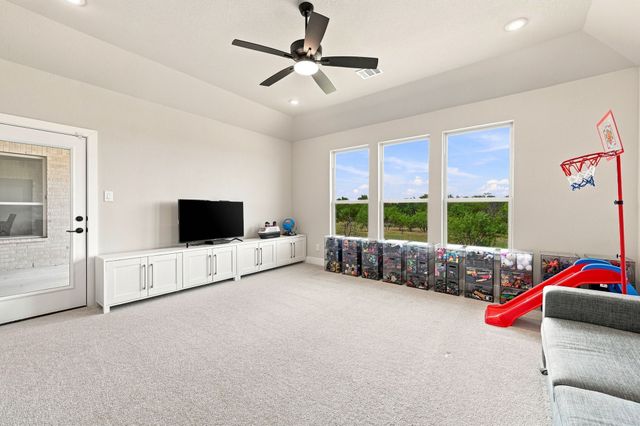 341 Wagon Trail, Waxahachie, TX 75165
