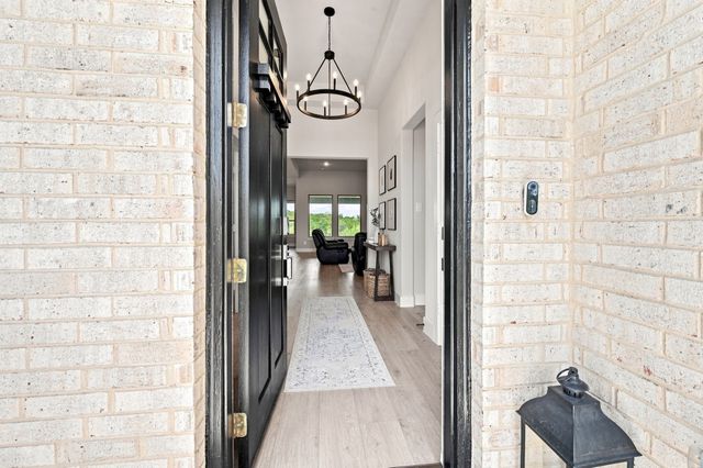 341 Wagon Trail, Waxahachie, TX 75165