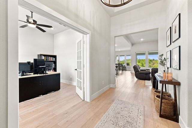 341 Wagon Trail, Waxahachie, TX 75165